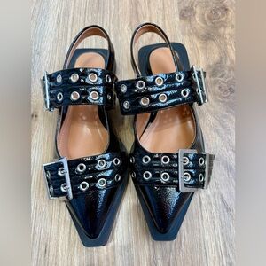 Black Patent Buckle Strap Pointed Toe Flats Size 6 LNC